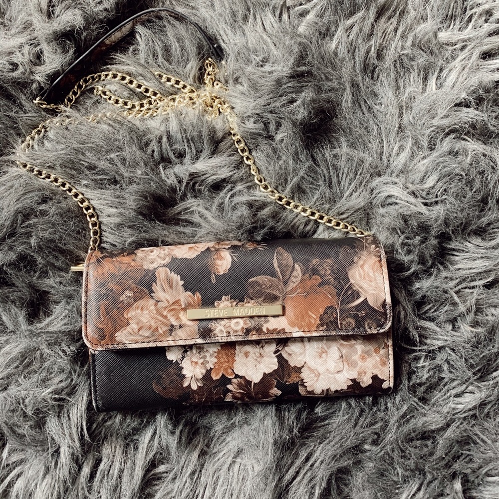 Steve Madden Wallet on a Chain